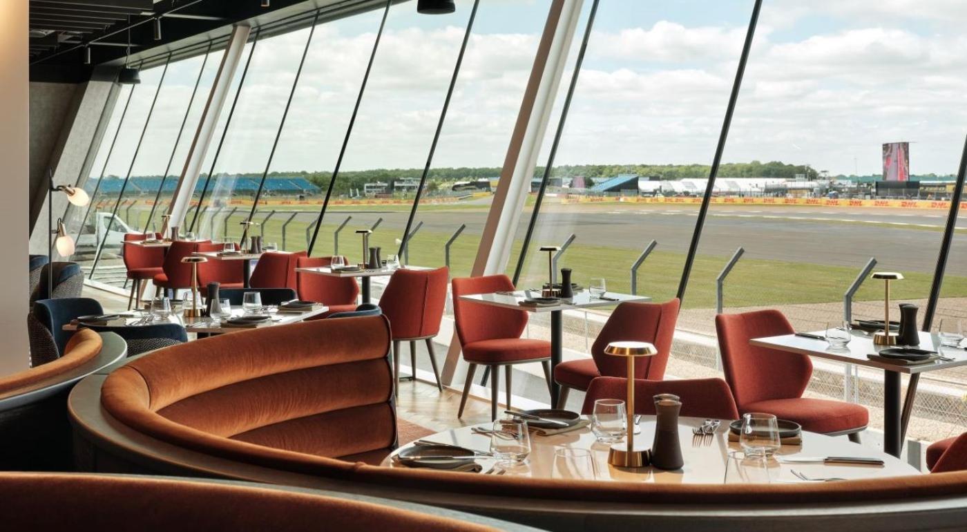 Escapade Silverstone Towcester Bagian luar foto